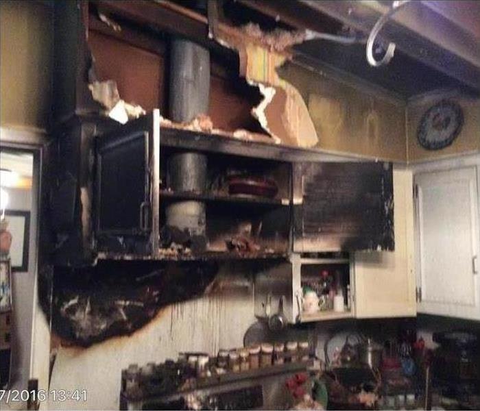 Kitchen cabinets burned, Burned kitchen